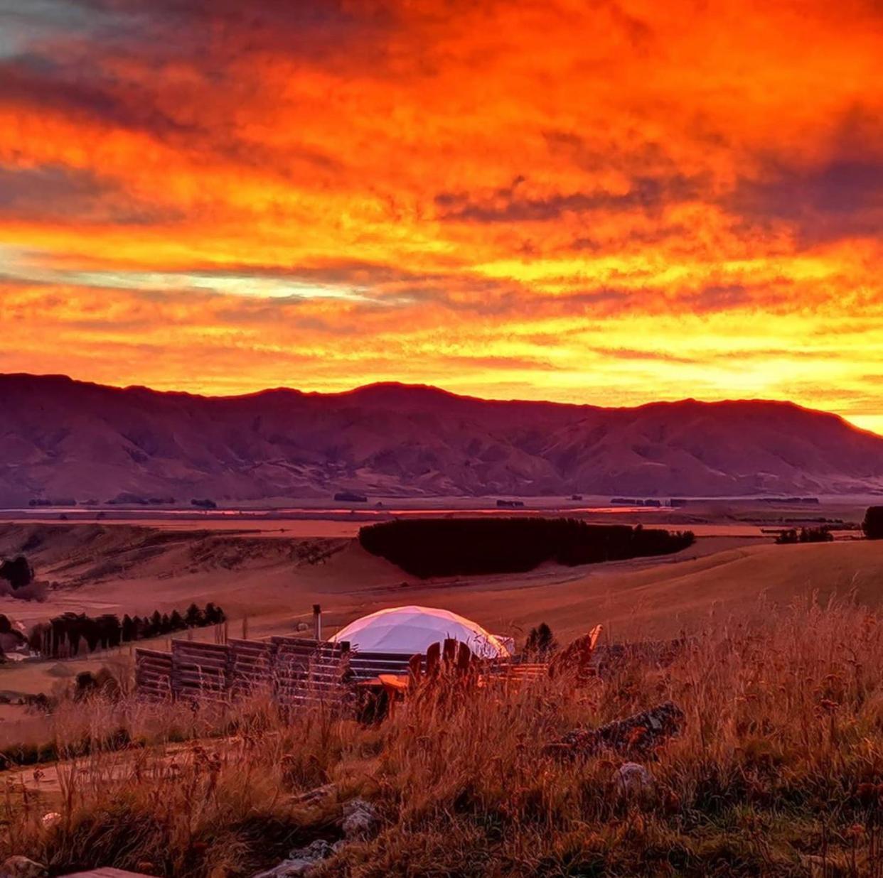 Valley Views Glamping Kurow Bagian luar foto