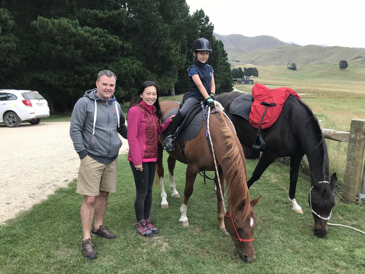 Valley Views Glamping Kurow Bagian luar foto